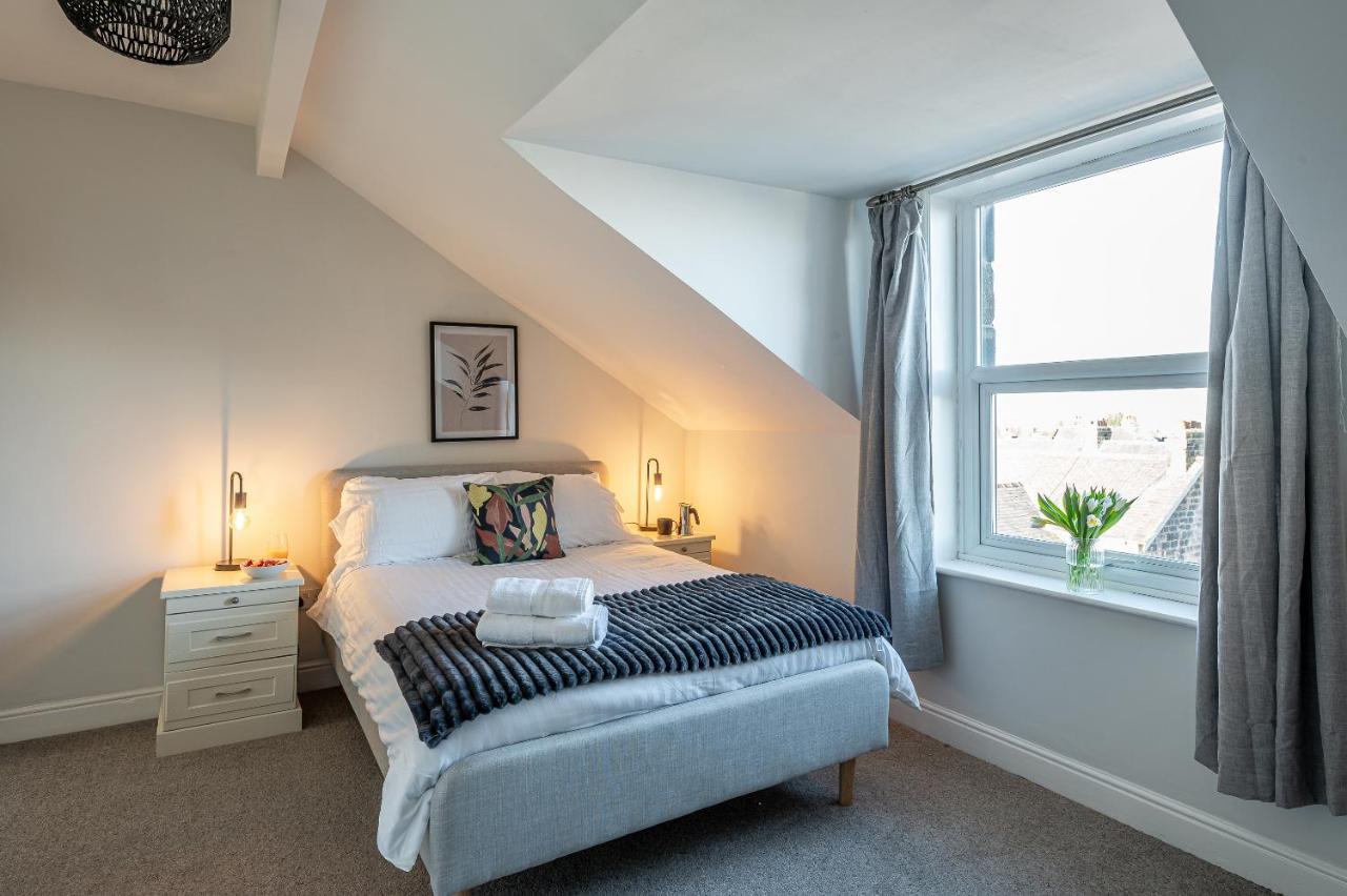 Stunning 5 Bedroom 5 En-Suite Victorian House In Harrogate Bagian luar foto